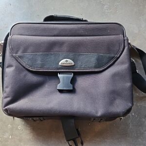 Samsonite Carry On Laptop Case Brief Case Black Business 15x12x3 w Shoulder stap
